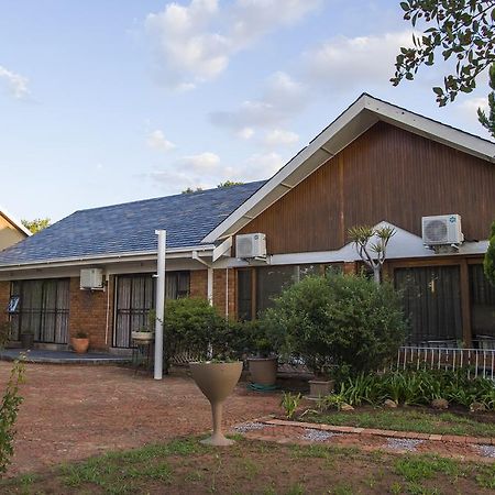 Kings Halt Hotel Bloemfontein Exterior foto
